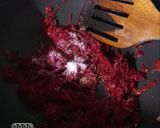 A picture of step 5 of Beetroot Pulao.