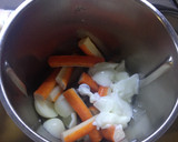 Foto del paso 2 de la receta: Surimi con huevo cocido y yogur