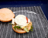 Foto del paso 14 de la receta: Hamburguesa de salmón con salsa de pepino (Sin sal añadida)