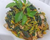 Foto langkah ke 8 dari resep Tumis Bunga dan Daun Pepaya.