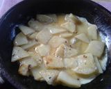 Foto del paso 2 de la receta: Omelette de papa, jamón y queso