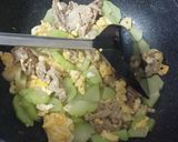 รูปขั้นตอนการทำที่ 4 ของ มะระหวานผัดไข่ใส่หมู