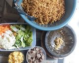 Foto langkah ke 3 dari resep Mi goreng bakso.