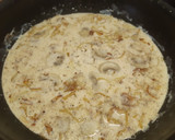 Foto del paso 3 de la receta: Albóndigas en salsa de champiñones o Shiitake, con guisantes y jamón