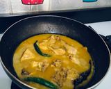 Foto langkah ke 4 dari resep Ayam Masak Kuah Bumbu Kuning.