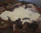 Foto del paso 3 de la receta: Pollo al disco en salsa de hongo