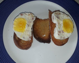 Foto del paso 5 de la receta: Huevo escalfado con queso y bacon
