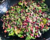 Foto del paso 2 de la receta: Tortilla de hojas de remolacha🥬