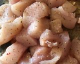 Foto del paso 2 de la receta: Pollo con piña y pimienta en Salsa de Mostaza Fit