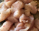 Foto del paso 2 de la receta: Pollo con piña y pimienta en Salsa de Mostaza Fit