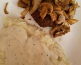 A picture of step 5 of Hamburger Steaks.