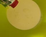 Une image de l'étape 2 de Mousse aux chocolat blanc et copeau de chocolat.