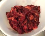 Une image de l'étape 2 de Compote de pêches de vigne et pruneaux.
