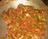 A picture of step 1 of Chicken veg and mac samosa.