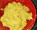 A picture of step 4 of Plantain stuffed cones.