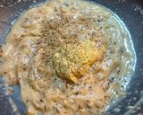 Une image de l'étape 4 de Tourte forestière aux champignons et poulet.