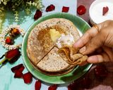 खमंग खुसखुशीत तिळगुळ पोळी. (Tilgul Poli Recipe In Marathi) रेसिपी स्टेप 12 फोटो 