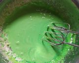 Foto langkah ke 4 dari resep Bolu pandan mekar kukus.