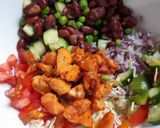 A picture of step 4 of Saucy Chicken Tikka Salad.