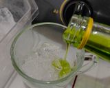 Foto langkah ke 1 dari resep Es Kelapa Syrup Melon.