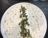 Foto del paso 3 de la receta: Rollitos de salmón y guacamole