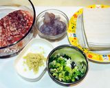 A picture of step 1 of Shrimp Shumai.