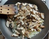 A picture of step 2 of Fish Fillet with Creamy Mushroom Sauce.
