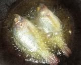 Foto langkah ke 2 dari resep Pindang Serani (Ikan Mujaer).