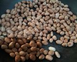 Foto langkah ke 1 dari resep Kacang sembunyi karamel.