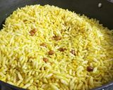 A picture of step 4 of Garlic Murmura Bhel.