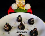 A picture of step 5 of Oreo Biscuit Chocolate Modak.