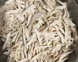 รูปขั้นตอนการทำที่ 4 ของ ต้มยำไก่ สูตรแม่เฒ่ามี