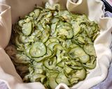 Foto del passaggio 3 della ricetta Tortino Rustico con Zucchine e Crudo