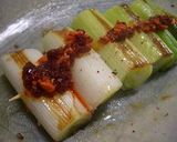 A picture of step 4 of Pan-Seared Scallion Skewers.