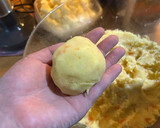 Foto del paso 5 de la receta: Arepas de queso y patata