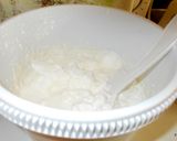 Joghurtos pite trópusi gyümölcsökkel recept fázis 5 fotója