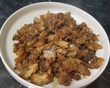Foto langkah ke 4 dari resep Ikan Tongkol Suwir Kecap.