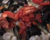 A picture of step 3 of Seafood Linguine.