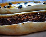 A picture of step 21 of Pide pizza.