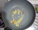 Foto langkah ke 3 dari resep Nasi goreng Telur.