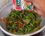 Foto langkah ke 3 dari resep Tumis kangkung belacan.