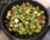 Une image de l'étape 5 de Compote de pommes et rhubarbe du jardin.