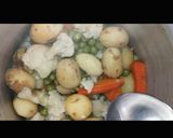 A picture of step 2 of Pav bhaji.
