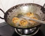 A picture of step 3 of Sabudana Vada.