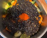 Foto del paso 4 de la receta: Lentejas caviar con boniato y calabacín