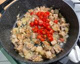 Une image de l'étape 12 de Effiloché de porc aux pommes de terre, champignons et coriandre.
