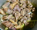Hình bước làm 2 của món Lẩu gà nòi lá quế ớt sừng Đà Lạt và ớt hiểm