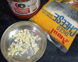 स्पाइसी गार्लिक मसाला भुट्टा विद चीज़ रेसिपी चरण 1 फोटो