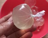 Foto langkah ke 2 dari resep Bola Air Kelapa (Isian Mochi Kelapa).