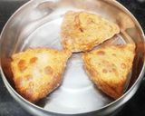 A picture of step 7 of Aloo matar Shingara.